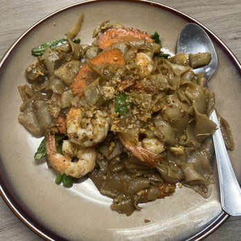Nai Tong - Shrimp pad see ew! Delicious - Thai Near Me - Costa Mesa, California Nai Tong - Shrimp pad see ew! Delicious - Thai Near Me - Costa Mesa, California