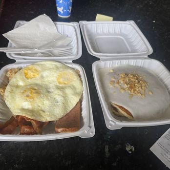 Forty Niner - Waikiki - Big boy breakfast and Forty Niner Pancakes. - Hawaiian Near Me - Honolulu, Hawaii Forty Niner - Waikiki - Big boy breakfast and Forty Niner Pancakes. - Hawaiian Near Me - Honolulu, Hawaii