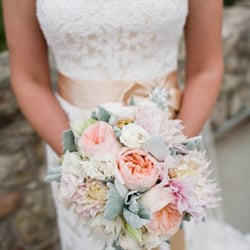 Bella Fiori - Bridal bouquet of dahlias, garden roses and dusty miller