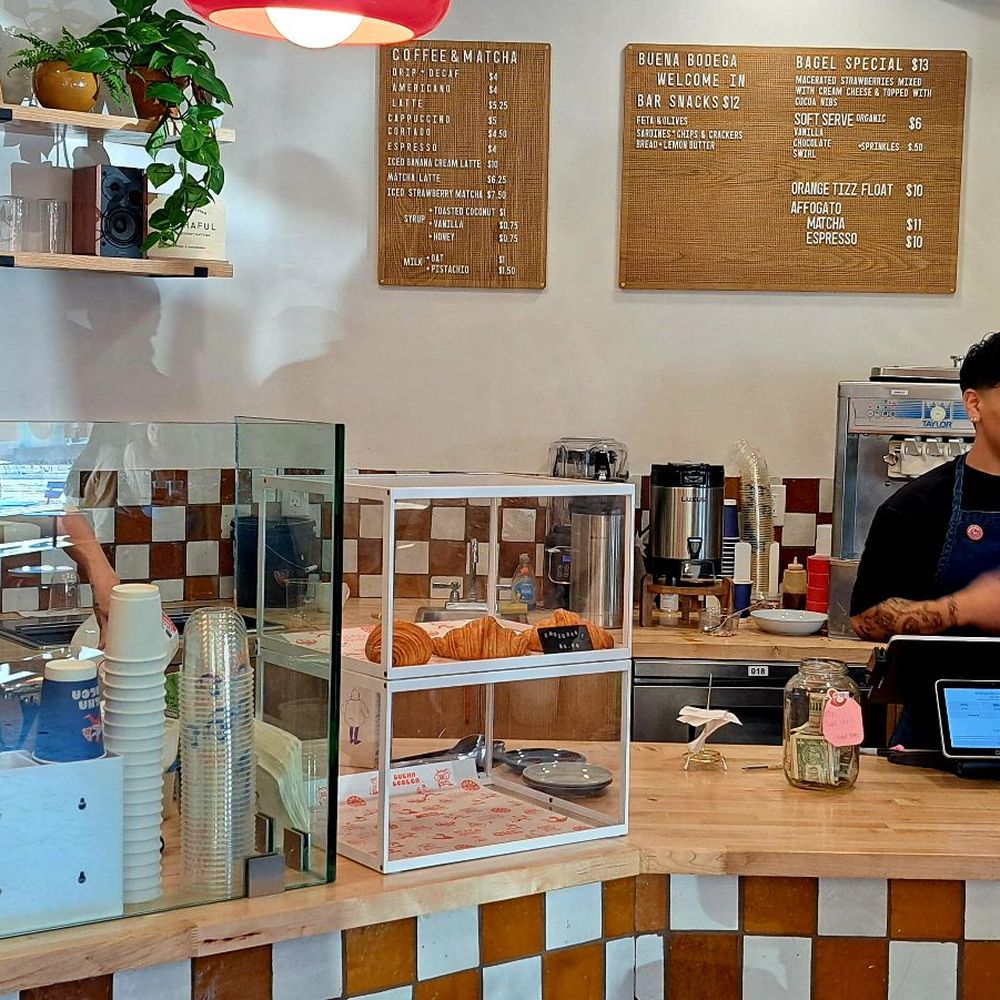 Buena Bodega - Kind and capable baristas! - Coffee & Tea Near Me - Ventura, California
