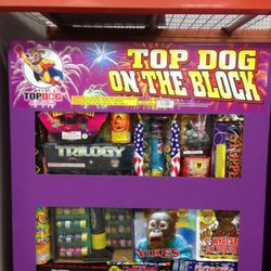 TOPDOG Fireworks - Be the TOPDOG on your block with the signature TOPDOG on the Block Extra Large Assortment Packs!