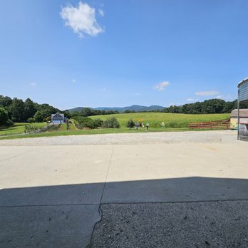Grandad's Apples - Attraction Farms Near Me - Hendersonville, North Carolina Grandad's Apples - Attraction Farms Near Me - Hendersonville, North Carolina