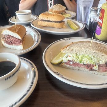Langer's Delicatessen - ##1 Hot Pastrami Sandwich, #17 Hot Pastrami French Dip Sandwich - Delis Near Me - Los Angeles, California Langer's Delicatessen - ##1 Hot Pastrami Sandwich, #17 Hot Pastrami French Dip Sandwich - Delis Near Me - Los Angeles, California