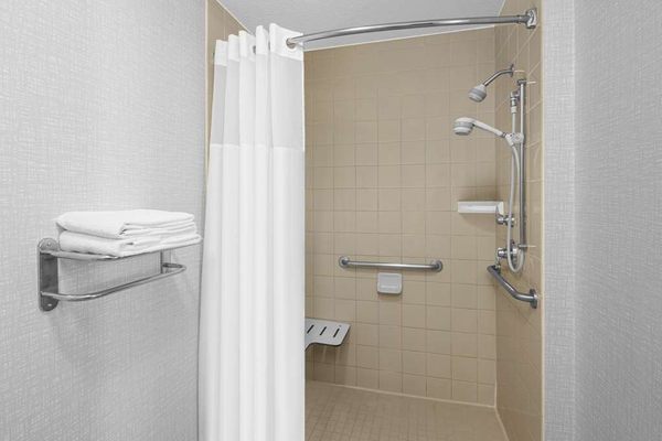 Hampton Inn Phoenix-Biltmore by null