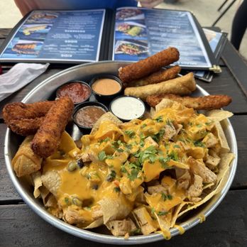Conroe Lake House - Lake House Sampler - American Near Me - Montgomery, Texas Conroe Lake House - Lake House Sampler - American Near Me - Montgomery, Texas