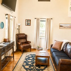 The Woodrow House Bed & Breakfast - Panhandle Suite
