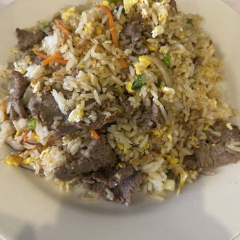 The Snail Thai Cuisine - fried rice with beef - Thai Near Me - Chicago, Illinois