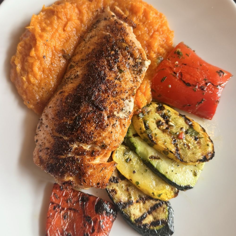 Hearsay Beaumont - Salmone, sweet potato mash and grilled vegetables - American Near Me - Beaumont, Texas Hearsay Beaumont - Salmone, sweet potato mash and grilled vegetables - American Near Me - Beaumont, Texas