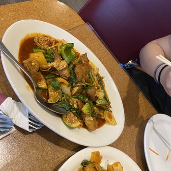 Thai Flavor - My favorites fried catfish .... the sauce itself is FUEGOOOOOOOOO - Thai Near Me - Aurora, Colorado
