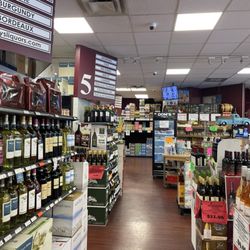 Gary's Liquors - Inside