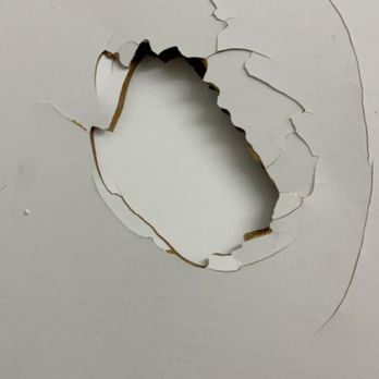 Motel 6 - Hole in bathroom door - Hotels Near Me - Spokane, Washington Motel 6 - Hole in bathroom door - Hotels Near Me - Spokane, Washington