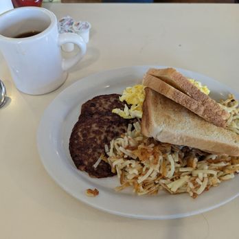College Park Diner - Breakfast platter: scrambled eggs, hash brown, pork sausage and toast. - Diners Near Me - College Park, Maryland College Park Diner - Breakfast platter: scrambled eggs, hash brown, pork sausage and toast. - Diners Near Me - College Park, Maryland