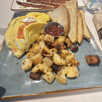 First Watch - The works omelette - Breakfast & Brunch Near Me - Henderson, Nevada