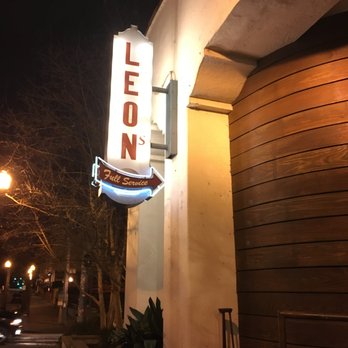 Leon's Full Service - Gastropubs Near Me - Decatur, Georgia