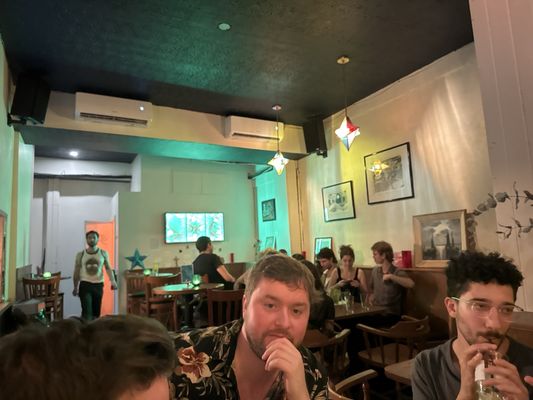 Bar Star Bar by null