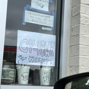 Charlotte’s Kitchen - Creative way to highlight tips -- I was there the week leading up to the Iowa - Iowa State game. Definitely felt local. - Salad Near Me - Johnston, Iowa