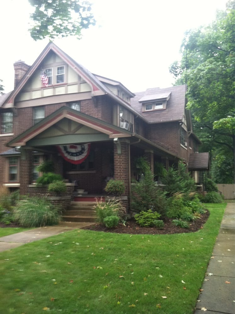 VICTORIAN TUDOR SUITES CLOSED Updated February 2025 202 Pine St