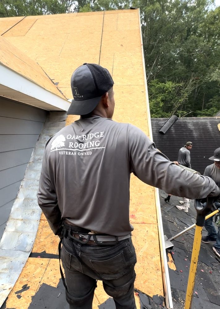 Slide of Oak Ridge Roofing