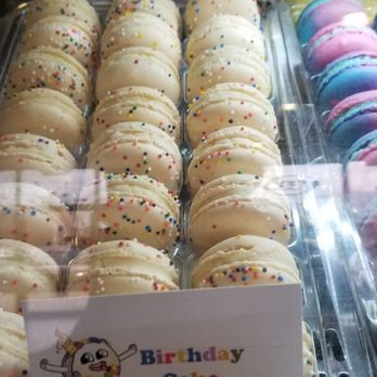 V-tea - Macaroons, winter melon milk tea, popcorn sandwich - Bubble Tea Near Me - Cypress, Texas