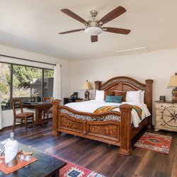 Whispering Creek Bed & Breakfast