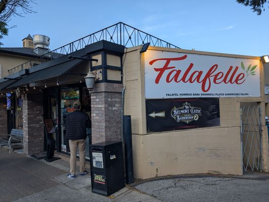Falafelle by null