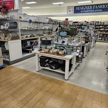 Marshalls - Kitchen supplies - Department Stores Near Me - Burbank, California