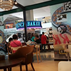 Krispy Kreme Doughnuts - Dining area