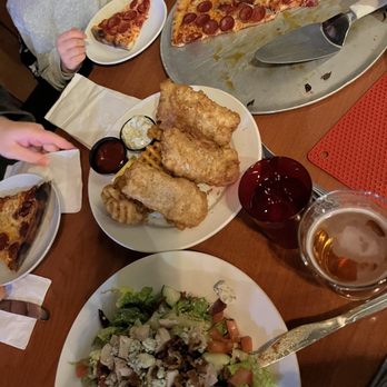 Cooper Mountain Ale Works - Chopped Salad, Fish and Chips, Pepperoni Pizza - Brewpubs Near Me - Tigard, Oregon Cooper Mountain Ale Works - Chopped Salad, Fish and Chips, Pepperoni Pizza - Brewpubs Near Me - Tigard, Oregon