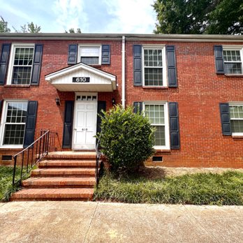 Marsh Properties - Elmhurst One Bedroom Gardens - Apartments Near Me - Charlotte, North Carolina