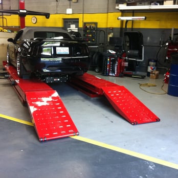 Hollywood Motors - Our brand new Hunter alignment machine can have your vehicle running straight in no time. We also offer free alignment checks. - Tires Near Me - Brookfield, Illinois Hollywood Motors - Our brand new Hunter alignment machine can have your vehicle running straight in no time. We also offer free alignment checks. - Tires Near Me - Brookfield, Illinois