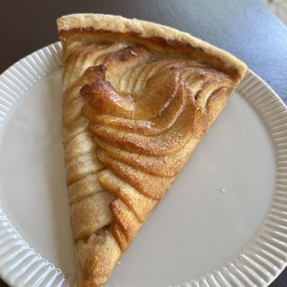 Tea Room De Beaulieu - Apple galette - Bakeries Near Me - Lausanne, VD