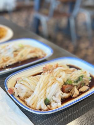 Tam's Noodle House by null