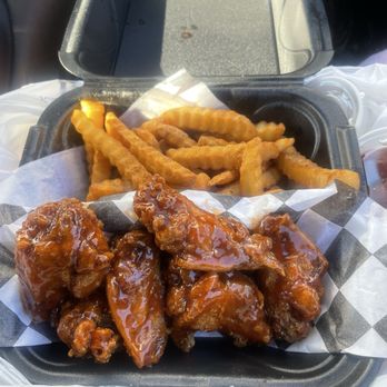 Dis Shit Hittin - Seafood Near Me - Union City, Georgia