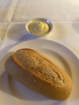 Le Mitoyen by null