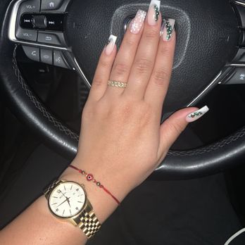 Glamm By Gabby - 2023 Christmas nails - Hair Salons Near Me - Miami, Florida Glamm By Gabby - 2023 Christmas nails - Hair Salons Near Me - Miami, Florida