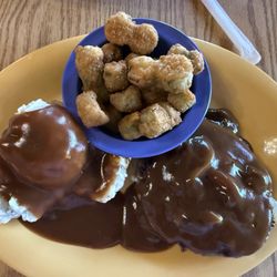 Gg's Corner Cafe - Chopped Steak