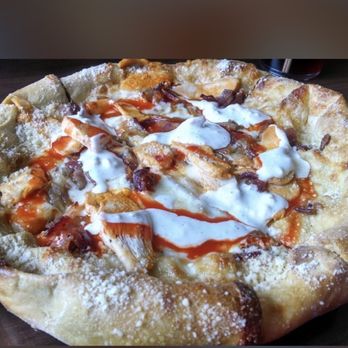 Mellow Mushroom Somerset - Buffalo Chicken Pizza - Pizza Near Me - Somerset, Kentucky