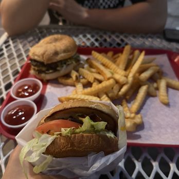 Super Burger Drive In - New American Near Me - Gilroy, California