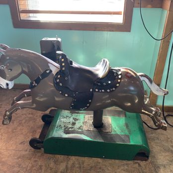 Pizza Barn - Horse - Pizza Near Me - Elko, Nevada