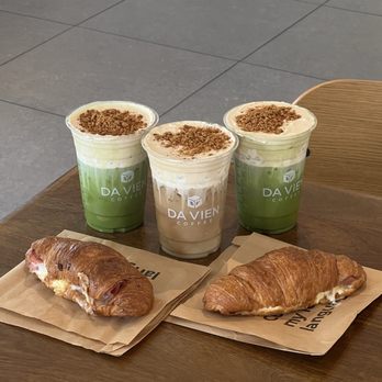 Da Vien Coffee - cookie butter matcha, cookie butter latte, ham & egg swiss croissant - Desserts Near Me - Cypress, California