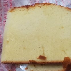 Jozettie's Cupcakes - Undercooked pound cake