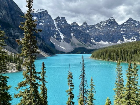 Moraine Lake by null