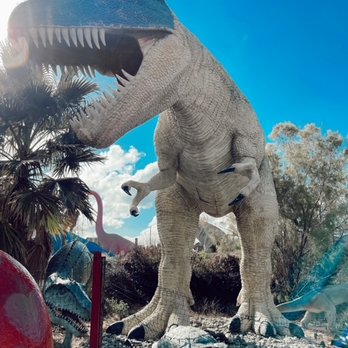 Cabazon Dinosaurs - Museums Near Me - Cabazon, California