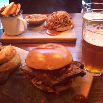 Pitt Bros - Brisket and pulled pork buns - New American Near Me - Dublin, D