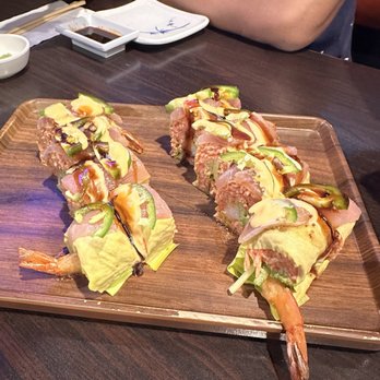 Show Sushi - Sushi Bars Near Me - San Dimas, California