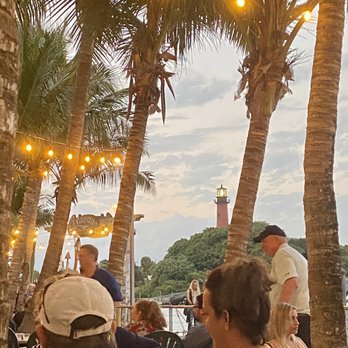 Square Grouper Tiki Bar - Vibe - Tiki Bars Near Me - Jupiter, Florida Square Grouper Tiki Bar - Vibe - Tiki Bars Near Me - Jupiter, Florida