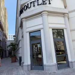 RH Outlet Boca Raton