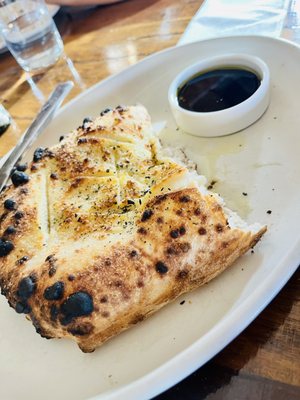 Falora Pizza by null