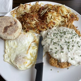 Broken Yolk Cafe - Chicken Fried Steak & Eggs with perfectly cooked hashed browns. Very good. - Breakfast & Brunch Near Me - Fullerton, California Broken Yolk Cafe - Chicken Fried Steak & Eggs with perfectly cooked hashed browns. Very good. - Breakfast & Brunch Near Me - Fullerton, California
