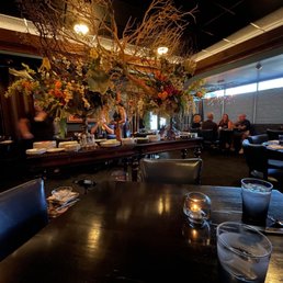 The ambience, including the mythical creature that was successfully hunted. The ambience, including the mythical creature that was successfully hunted.